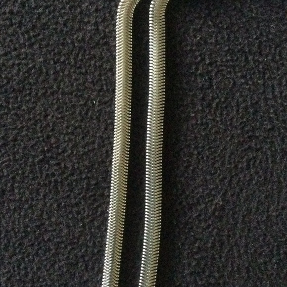 Silver Tone Adjustable Length Necklace - Picture 3 of 5